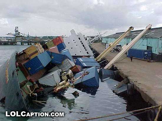 LostMyJobToday-lolcaption-funny-fail-pics-ship-sunk-at-docks