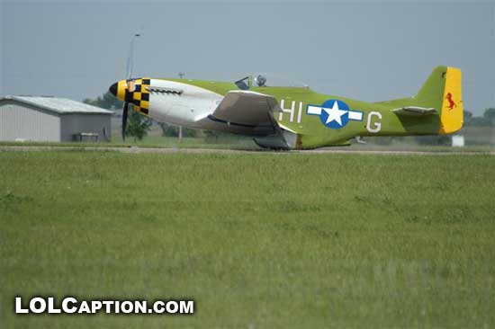 P51gear-up-landing-second-of-impact-lolcaption